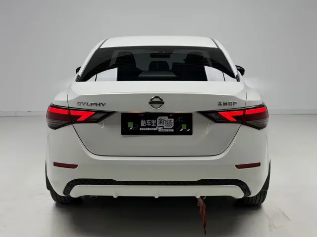 Nissan Sylphy — Фото автомобиля 5