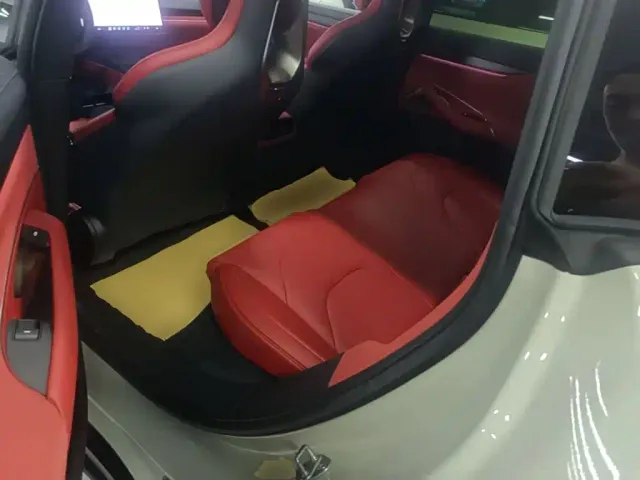 Xiaomi SU7 — Фото автомобиля 16