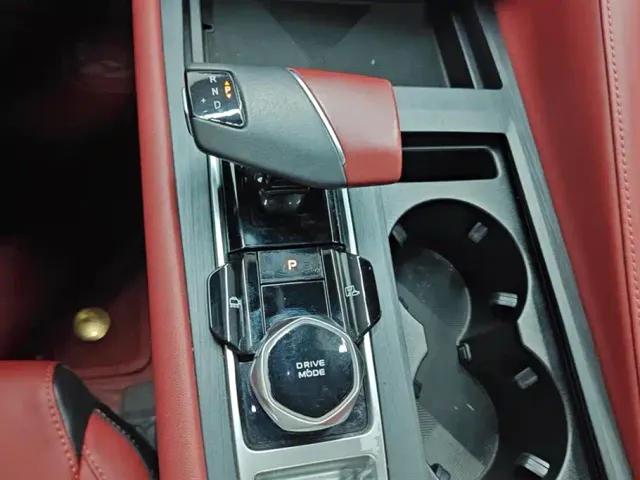 Changan CS75 Plus — Фото автомобиля 16