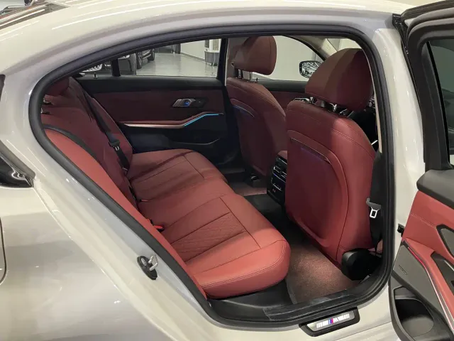 BMW 3 Series — Фото автомобиля 20