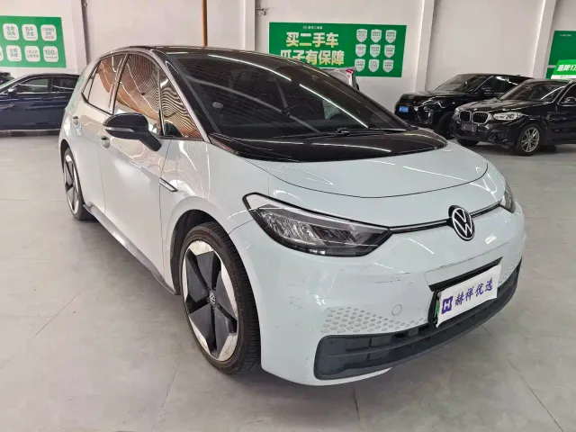 Volkswagen ID.3 — Фото автомобиля 3