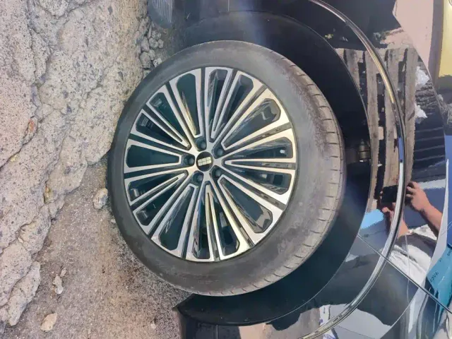 Geely Galaxy M9 — Фото автомобиля 6