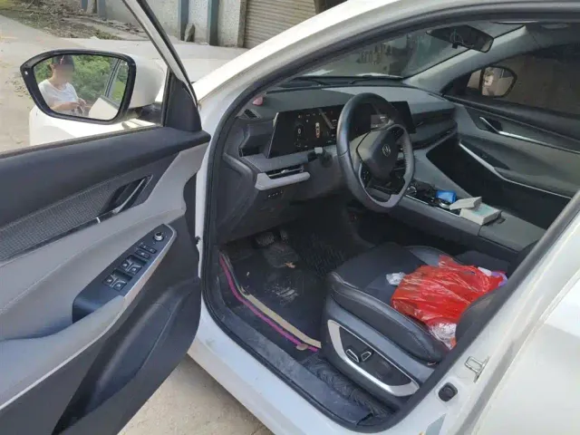 Changan CS75 Plus — Фото автомобиля 13