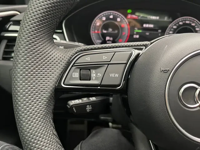 Audi A4L — Фото автомобиля 9