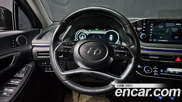 Hyundai Sonata — Фото автомобиля 13