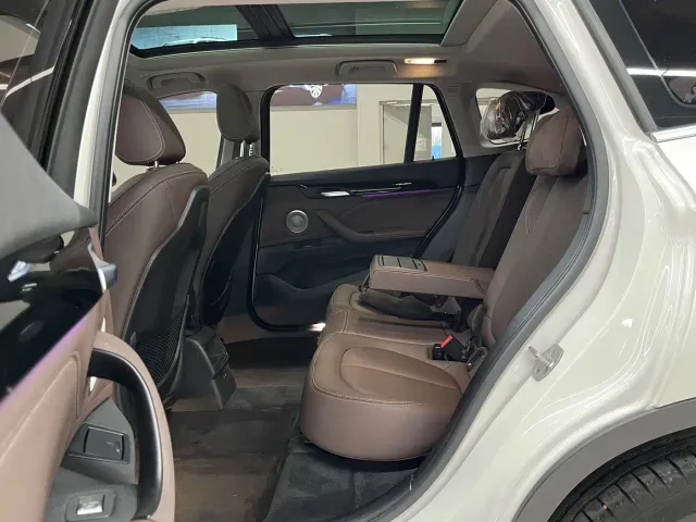 BMW X1 — Фото автомобиля 10