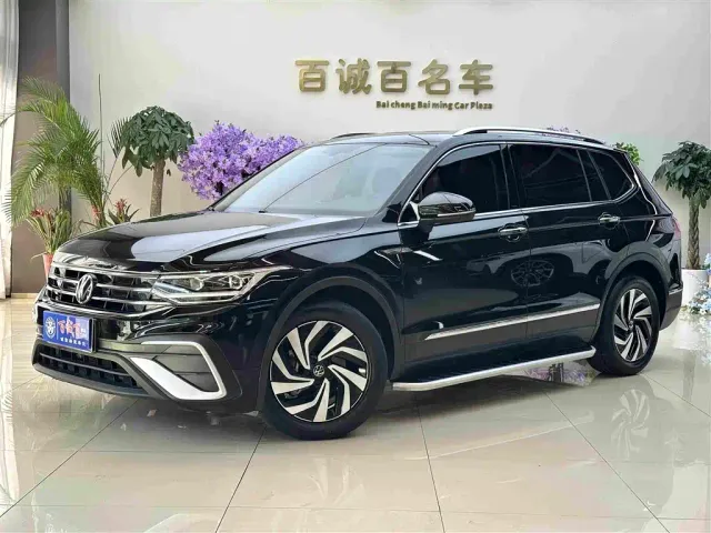 Volkswagen Tiguan L — Фото автомобиля 2