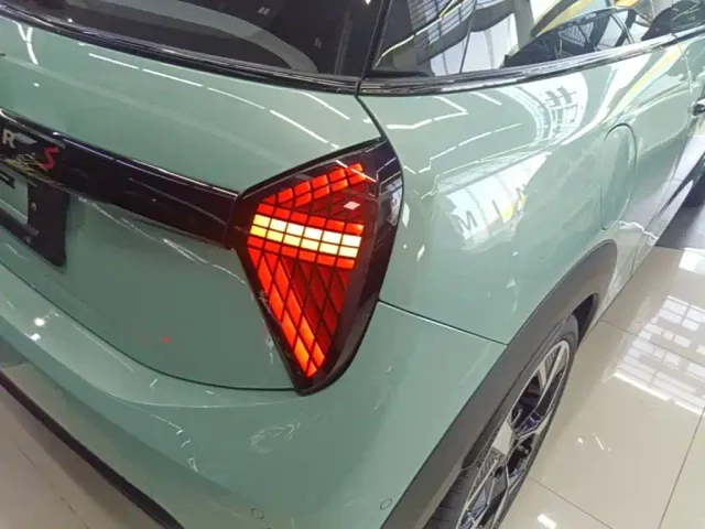MINI Hatch — Фото автомобиля 7