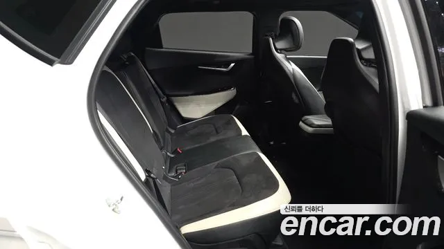 Kia EV6 — Фото автомобиля 12