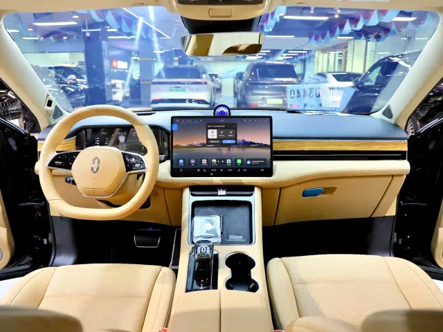 Aito M5 — Фото автомобиля 13