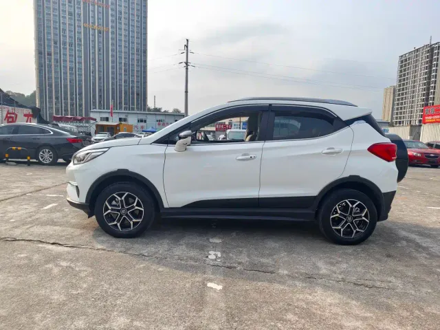 BYD Yuan Pro 2021 Lifetime Love Edition — Фото автомобиля 4