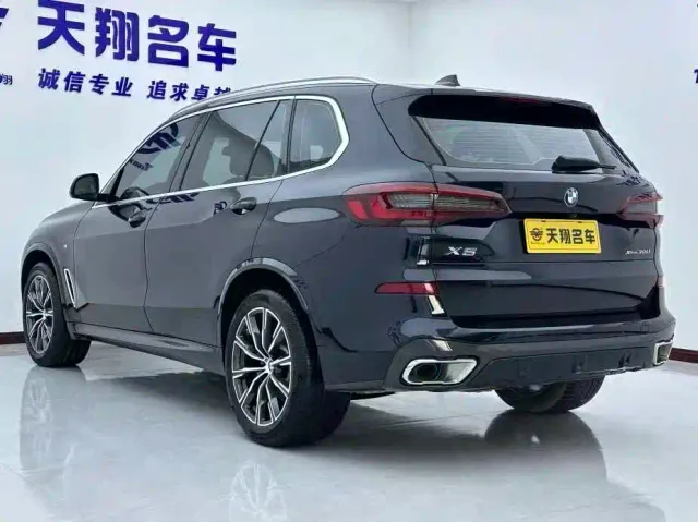 BMW X5 — Фото автомобиля 6