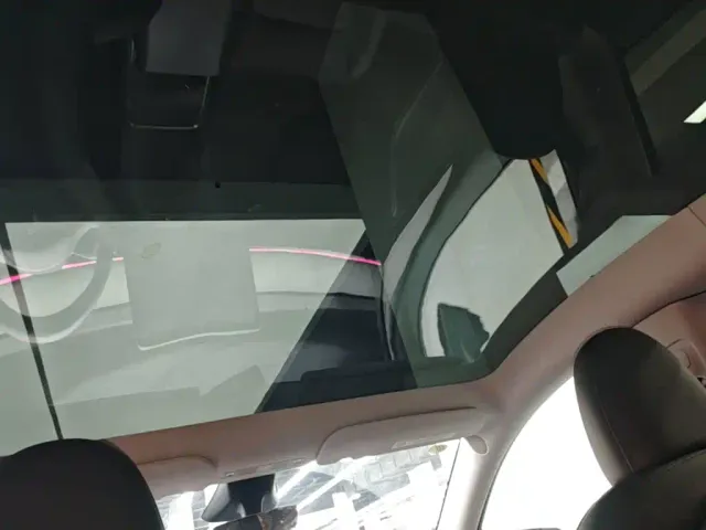Tesla Model Y — Фото автомобиля 17