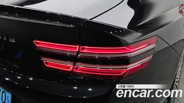 Genesis G80 Electrified G80 (RG3) — Фото автомобиля 21