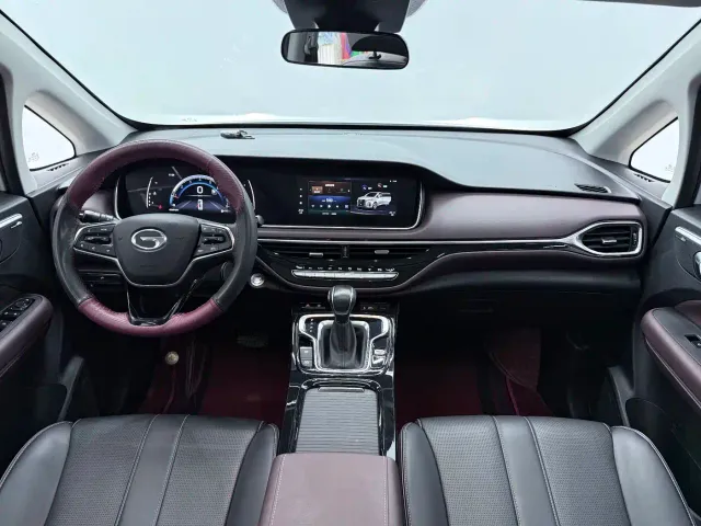 GAC Trumpchi M6 — Фото автомобиля 8