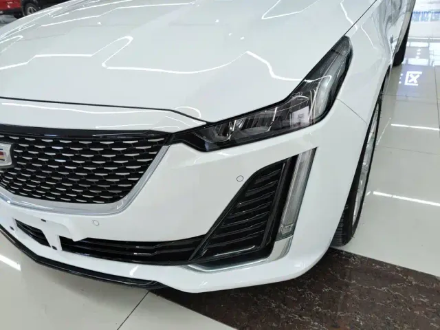 Cadillac CT5 — Фото автомобиля 3