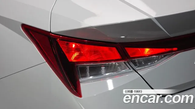 Hyundai Avante CN7 — Фото автомобиля 8