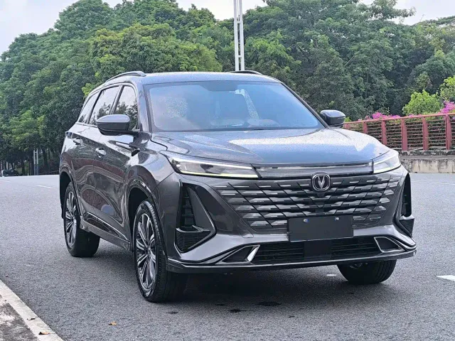 Changan CS75 Plus — Фото автомобиля 3