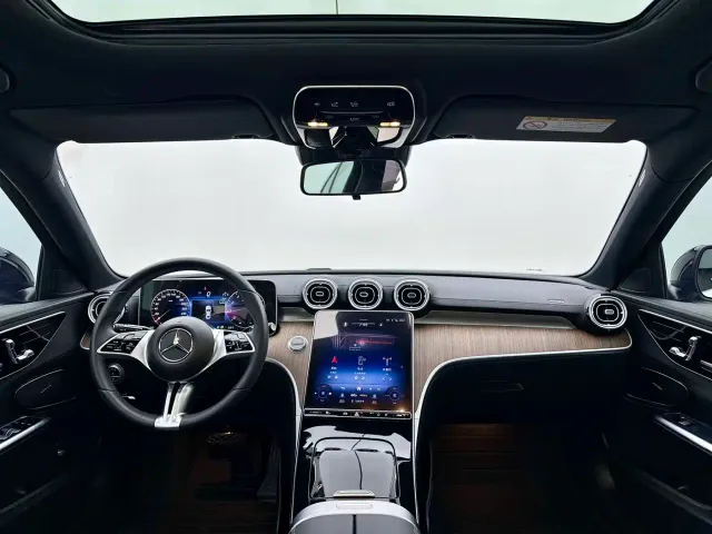 Mercedes-Benz C-Class — Фото автомобиля 10