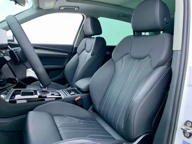 Audi Q5L — Фото автомобиля 12