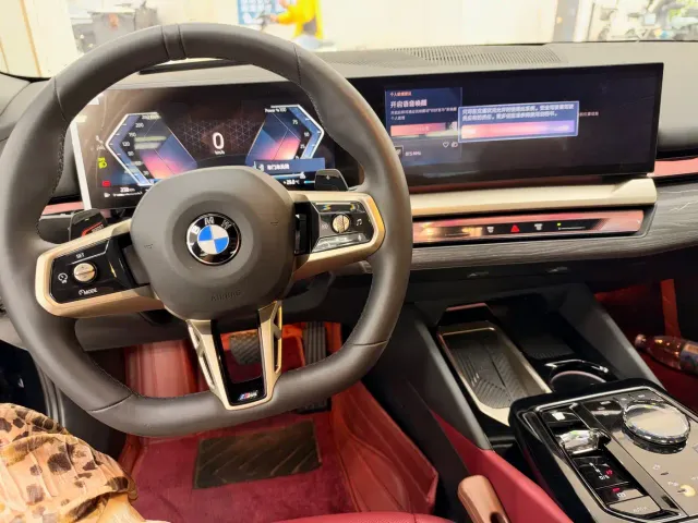 BMW 5 Series — Фото автомобиля 5