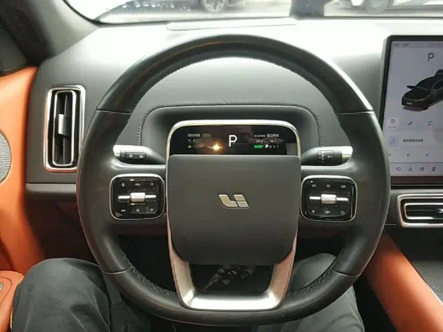 Li Auto L7 — Фото автомобиля 10