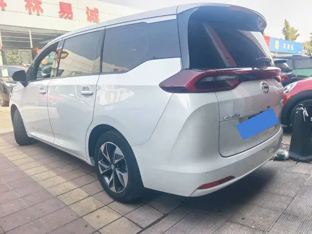 GAC Trumpchi M6 — Фото автомобиля 3