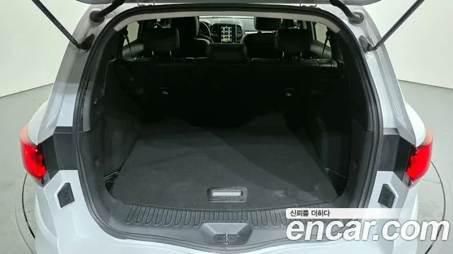 Renault-KoreaSamsung QM6 Новый QM6 2.0 GDe LE Signature 2WD — Фото автомобиля 20