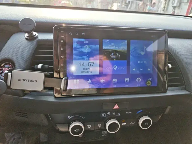 Honda Fit — Фото автомобиля 9