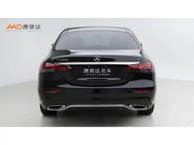 Mercedes-Benz E-Class — Фото автомобиля 4