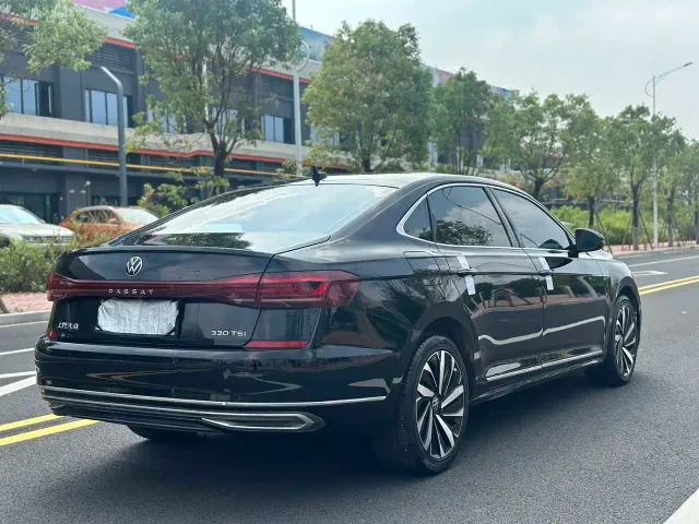 Volkswagen Passat — Фото автомобиля 9