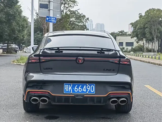 Changan UNI-V — Фото автомобиля 8