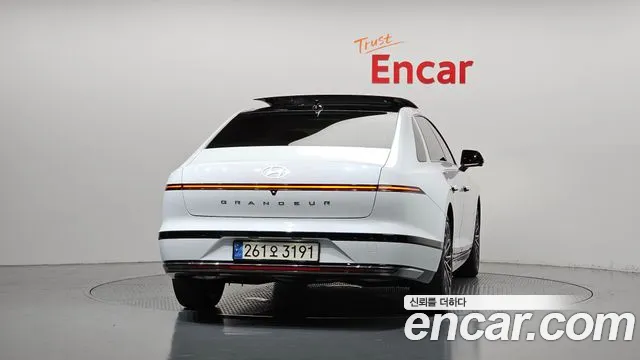Hyundai Grandeur GN7 — Фото автомобиля 4