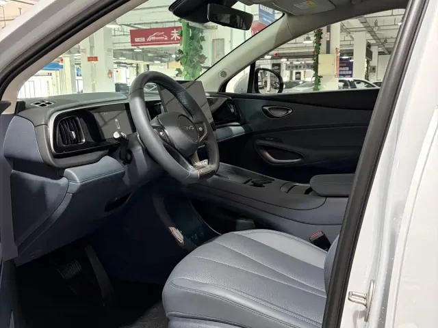BYD Seal 05 DM-i — Фото автомобиля 8