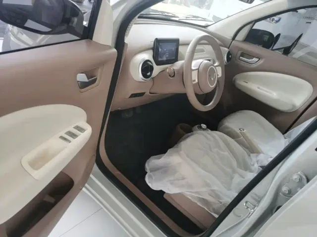 Wuling Hongguang Mini EV — Фото автомобиля 11