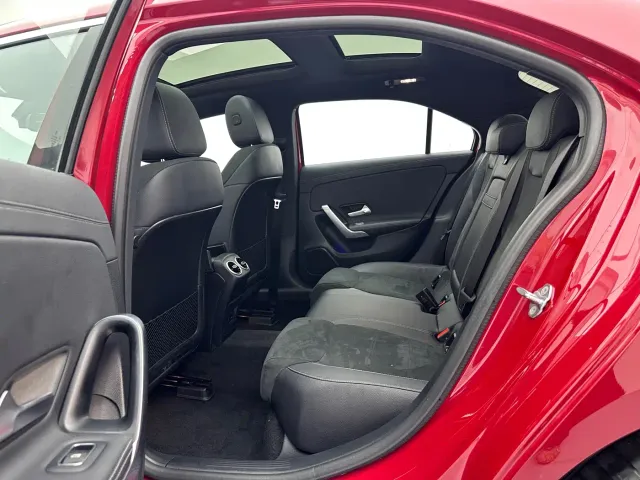 Mercedes-Benz A-Class — Фото автомобиля 20