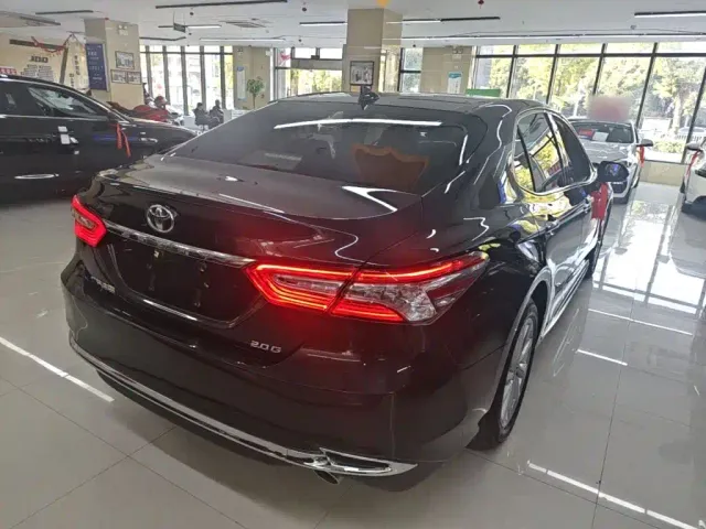 Toyota Camry — Фото автомобиля 6