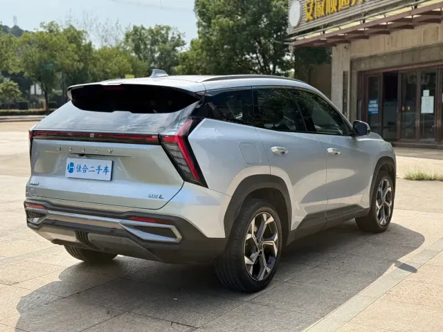 Geely Boyue L — Фото автомобиля 5