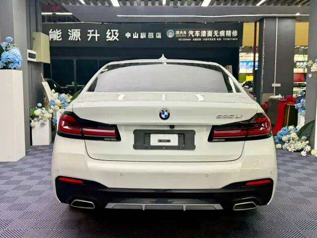 BMW 5 Series — Фото автомобиля 13