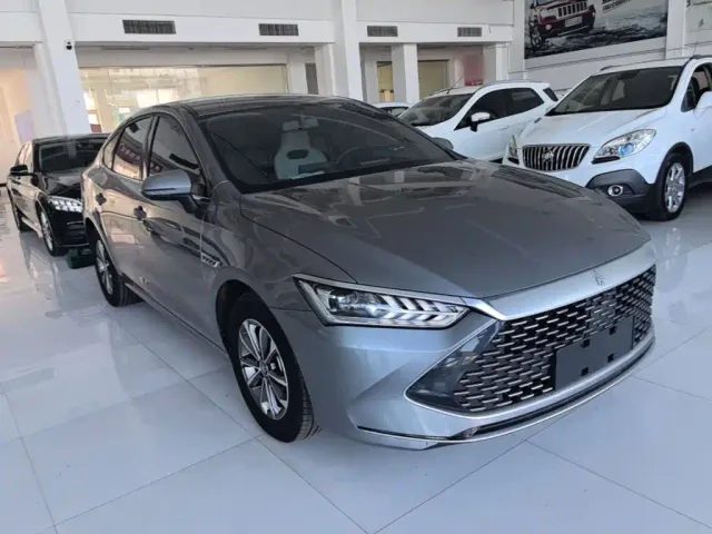 BYD Qin PLUS — Фото автомобиля 3
