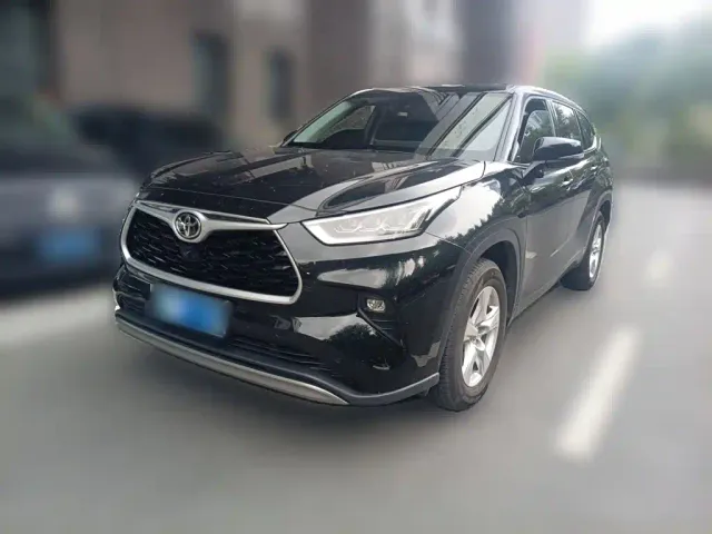 Фотография автомобиля — Toyota Highlander