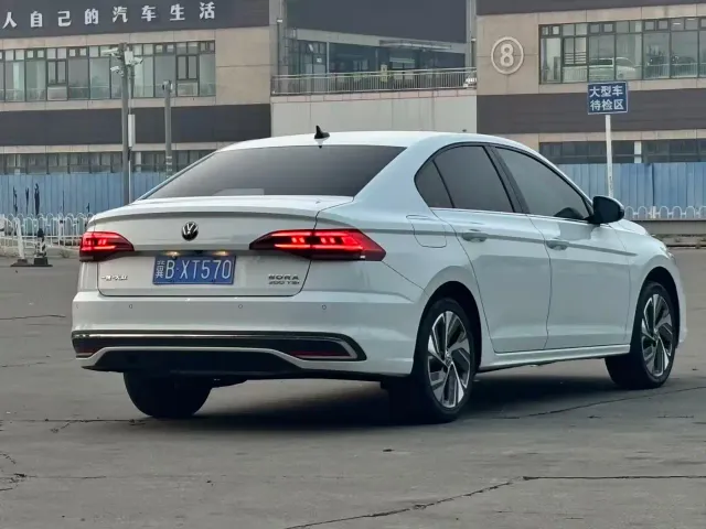 Volkswagen Bora — Фото автомобиля 6