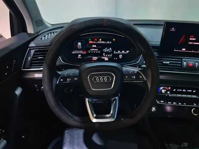 Audi Q5L — Фото автомобиля 9