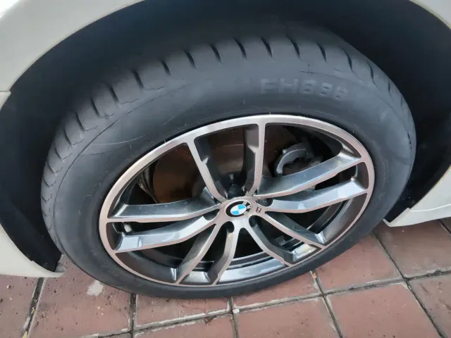 BMW 5 Series — Фото автомобиля 4