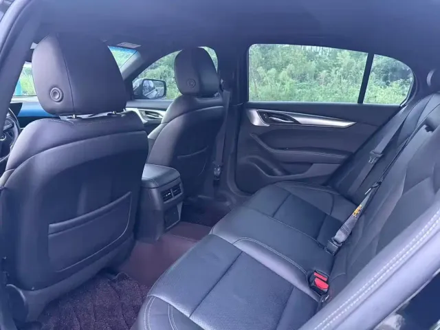 Cadillac CT5 — Фото автомобиля 6