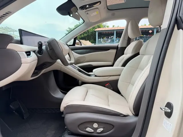IM Motors LS6 — Фото автомобиля 5