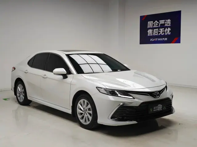 Toyota Camry — Фото автомобиля 3
