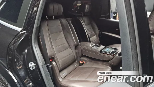 Mercedes-Benz GLS-Class — Фото автомобиля 25