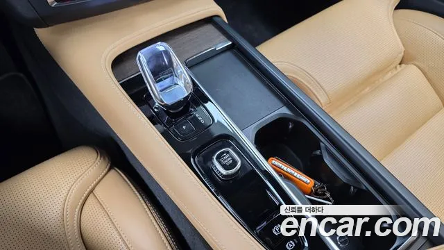 Volvo S90 — Фото автомобиля 12