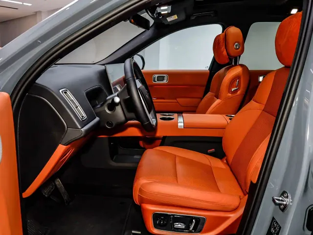 Li Auto L8 — Фото автомобиля 4